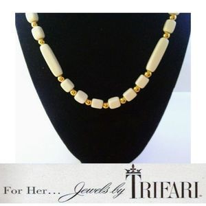 Vintage TRIFARI White Lucite Beaded Necklace